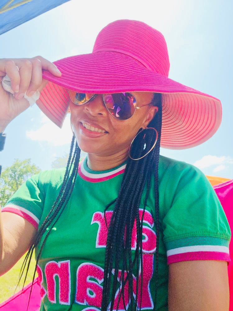 501-Kelly Green & Pink ArkansUS Euro-Fit T-Shirt